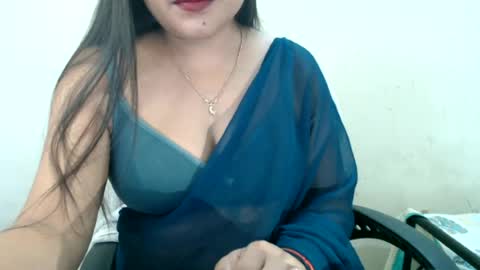 Snapshot of smiley_queen99 chatting on June 28, 9:26 am smiley online show from June 28, 9:26 am