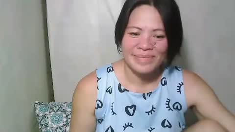 Snapshot of smilinglady27 chatting on October 7, 7:38 am smilinglady27 online show from October 7, 7:38 am