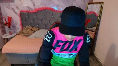 Snapshot of smith_grey chatting on January 10, 6:31 pm smith grey online show from January 10, 6:31 pm