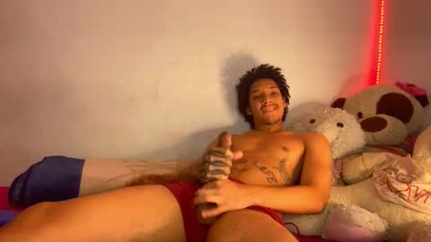 Snapshot of smith_kiki66 chatting on June 10, 5:23 pm smith_kiki66 online show from June 10, 5:23 pm