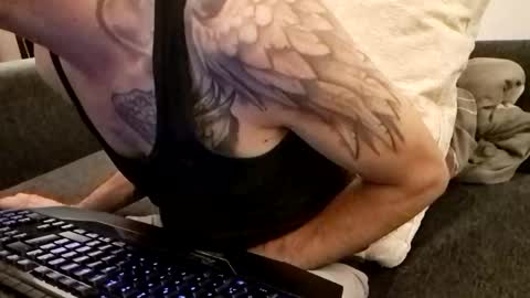 Snapshot of smokeandwatching chatting on September 21, 7:37 pm Smokeandwatching online show from September 21, 7:37 pm