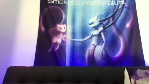 Snapshot of smokebluntafterblunt chatting on April 28, 2:10 am smoke online show from April 28, 2:10 am