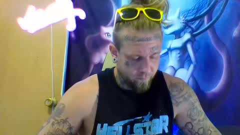 Snapshot of smokebluntafterblunt chatting on June 19, 2:10 pm smoke online show from June 19, 2:10 pm