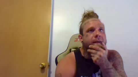 Snapshot of smokebluntafterblunt chatting on July 4, 9:43 pm smoke online show from July 4, 9:43 pm