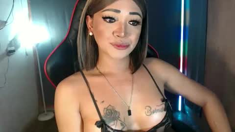 Amanda online show from March 29, 7:47 pm