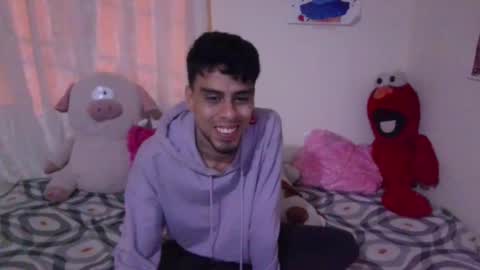 Snapshot of smoker00teddybear chatting on February 15, 10:44 am teddy online show from February 15, 10:44 am