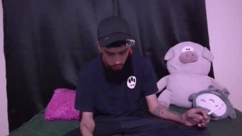 Snapshot of smoker00teddybear chatting on November 1, 8:05 am teddy online show from November 1, 8:05 am