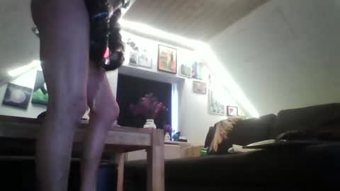 Snapshot of smokeslut365 chatting on April 24, 6:16 am smokeslut365 online show from April 24, 6:16 am