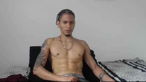 Snapshot of smooke_skinny chatting on October 26, 8:15 pm Daniel Aston online show from October 26, 8:15 pm