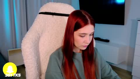 Snapshot of smthwrong chatting on February 16, 1:47 am smthwrong online show from February 16, 1:47 am