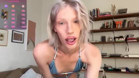   online show from February 1, 7:12 pm