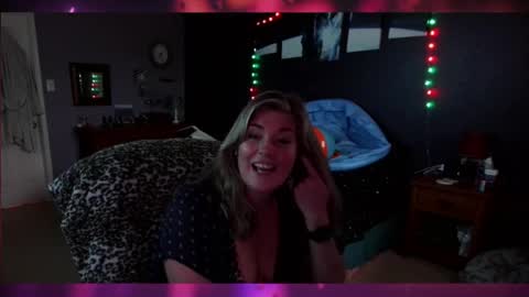 Snapshot of sn0wflakexd chatting on May 21, 12:28 am sn0wflakexd online show from May 21, 12:28 am