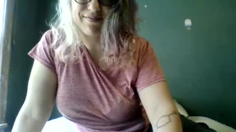 snack05 online show from June 25, 4:22 pm
