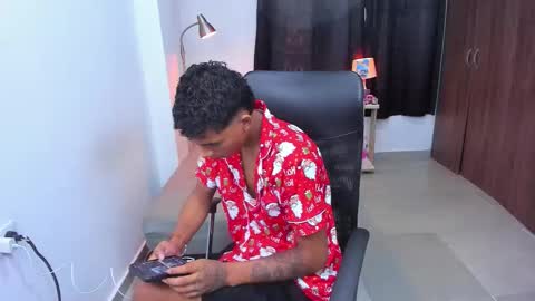 Snapshot of snak_master1 chatting on November 13, 3:22 pm snak_master1 online show from November 13, 3:22 pm