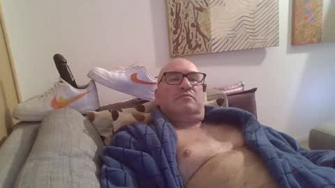 Snapshot of sneakerboy18 chatting on January 16, 9:16 am sneakerboy18 online show from January 16, 9:16 am