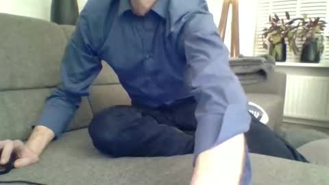 Snapshot of sneakerboy444 chatting on November 16, 9:31 pm sneakerboy444 online show from November 16, 9:31 pm