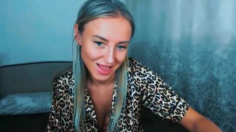 Sneja online show from February 7, 2:32 pm