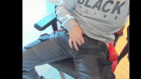 snip1977 online show from February 17, 1:42 pm