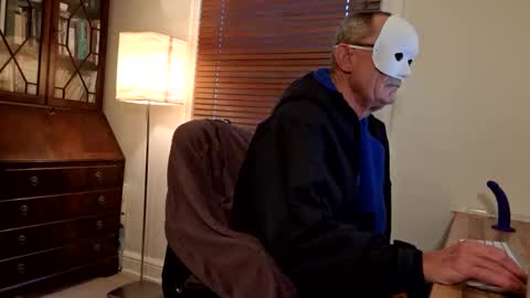 Snapshot of snooty05 chatting on February 26, 7:53 am Snooty online show from February 26, 7:53 am