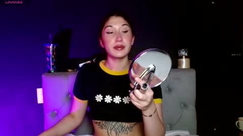 IG     OF red moonn online show from April 23, 5:30 am