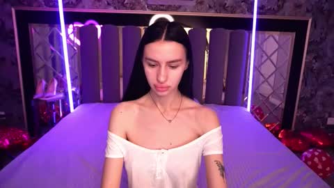 snow_whiteeex online show from February 14, 6:43 am