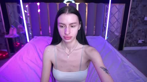 snow_whiteeex online show from April 9, 6:30 am