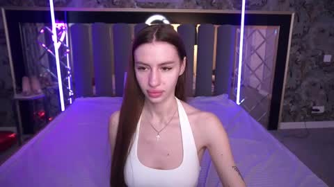 snow_whiteeex online show from April 22, 6:27 am