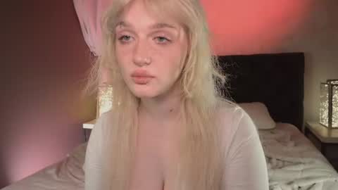 Snapshot of snowflakeskitty chatting on June 26, 5:34 am Ellie online show from June 26, 5:34 am