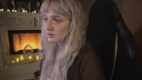 Snapshot of snowflakeskitty chatting on July 5, 5:36 am Ellie online show from July 5, 5:36 am