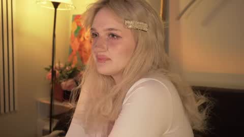 Snapshot of snowflakeskitty chatting on July 19, 5:33 am Ellie online show from July 19, 5:33 am