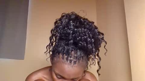 Snowie eyes online show from February 26, 12:59 pm