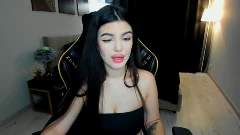 snowingwinter online show from February 12, 4:51 am