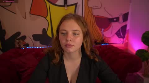 Snapshot of snowwhite_bella chatting on October 17, 2:52 pm snowwhite_bella online show from October 17, 2:52 pm