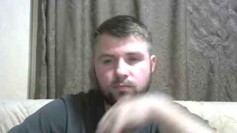 Snapshot of snowyqred chatting on October 5, 4:27 pm Arthur online show from October 5, 4:27 pm