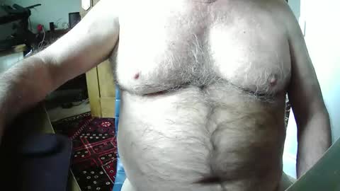 Snapshot of snudge432 chatting on April 14, 12:22 pm snudge432 online show from April 14, 12:22 pm