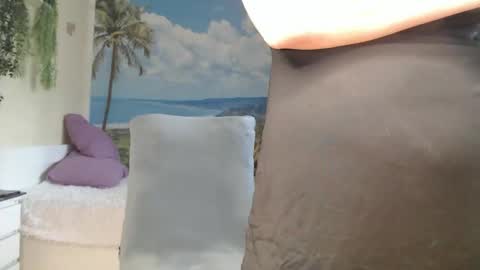 Snapshot of soaring_love chatting on April 27, 5:16 am Masha online show from April 27, 5:16 am