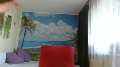 Snapshot of soaring_love chatting on May 8, 4:51 am Masha online show from May 8, 4:51 am