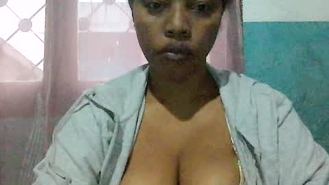 Snapshot of soayh89 chatting on June 24, 3:16 am soayh89 online show from June 24, 3:16 am