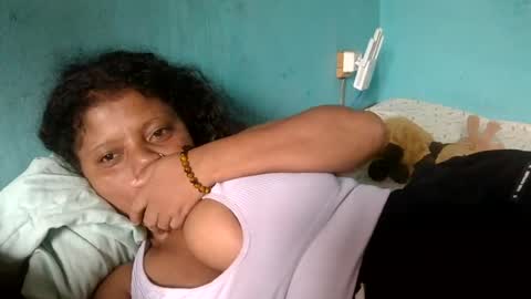 Snapshot of soayh89 chatting on July 12, 7:32 am soayh89 online show from July 12, 7:32 am