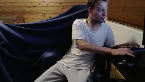 Snapshot of socalsmystery69 chatting on May 29, 7:28 am socalsmystery69 online show from May 29, 7:28 am