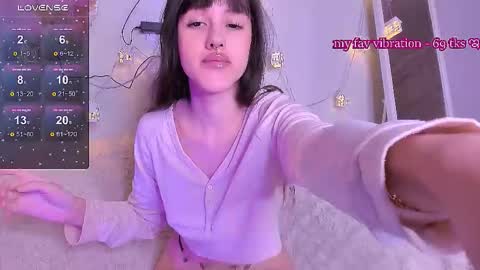  lady sofi green   online show from September 14, 6:18 pm