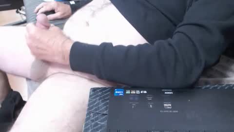 Snapshot of sofar06 chatting on May 11, 11:38 am sofar06 online show from May 11, 11:38 am
