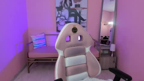 Snapshot of soffi_x chatting on May 22, 9:09 pm soffi_x online show from May 22, 9:09 pm