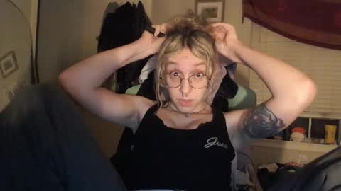 Lilytea online show from March 13, 1:45 am