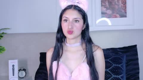 Snapshot of soffy_hilltom chatting on March 17, 12:08 pm Soffy online show from March 17, 12:08 pm