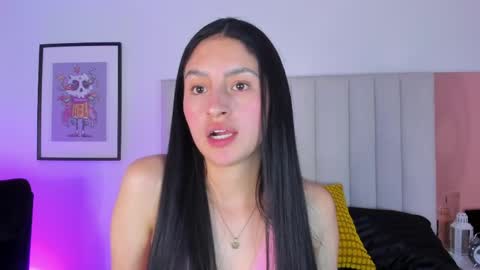 Snapshot of soffy_hilltom chatting on May 12, 12:13 pm Soffy online show from May 12, 12:13 pm