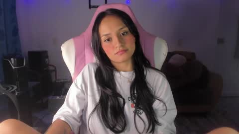 Snapshot of sofi1608 chatting on April 24, 8:28 am sofia online show from April 24, 8:28 am