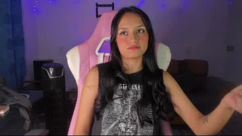 Snapshot of sofi1608 chatting on May 2, 7:13 am sofia online show from May 2, 7:13 am
