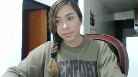 Snapshot of sofi4__ chatting on February 17, 2:53 am sofi online show from February 17, 2:53 am