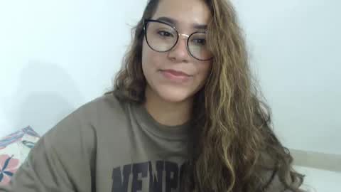 Snapshot of sofi4__ chatting on February 28, 9:04 am sofi online show from February 28, 9:04 am